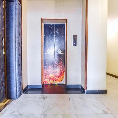 Collection O Hotel Four Boutique Kukas Екстер'єр фото