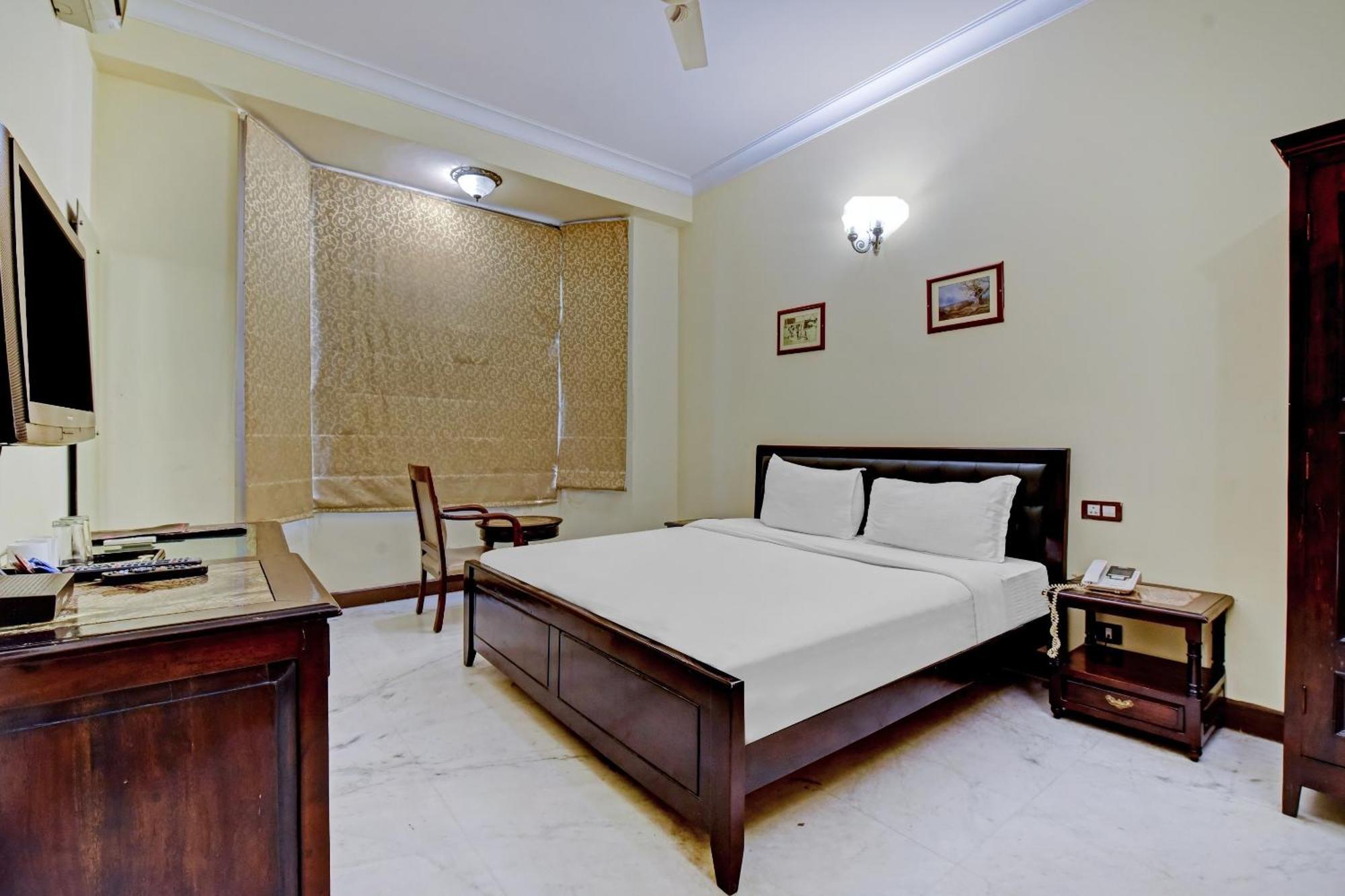Collection O Hotel Four Boutique Kukas Екстер'єр фото