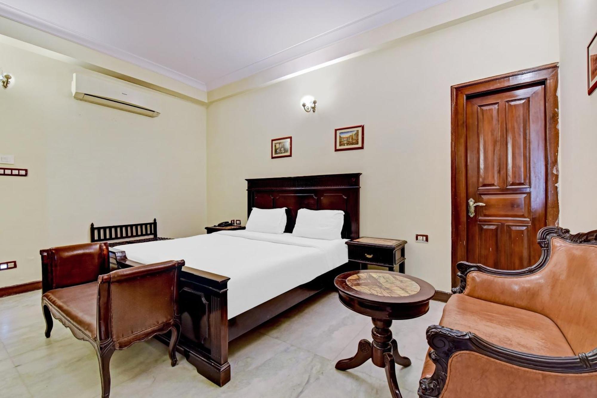 Collection O Hotel Four Boutique Kukas Екстер'єр фото