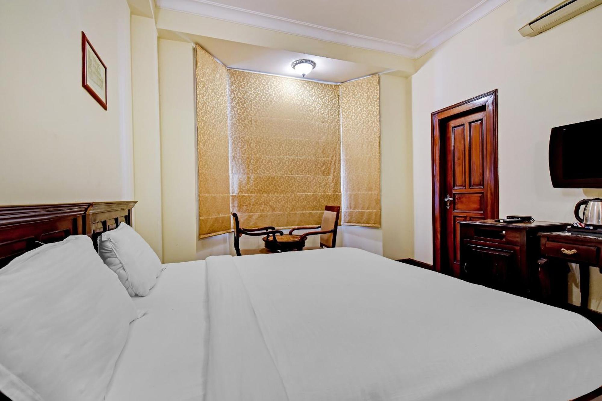 Collection O Hotel Four Boutique Kukas Екстер'єр фото