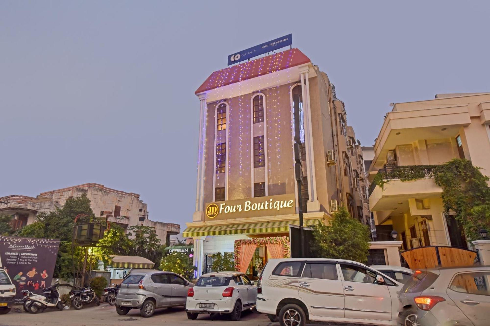 Collection O Hotel Four Boutique Kukas Екстер'єр фото