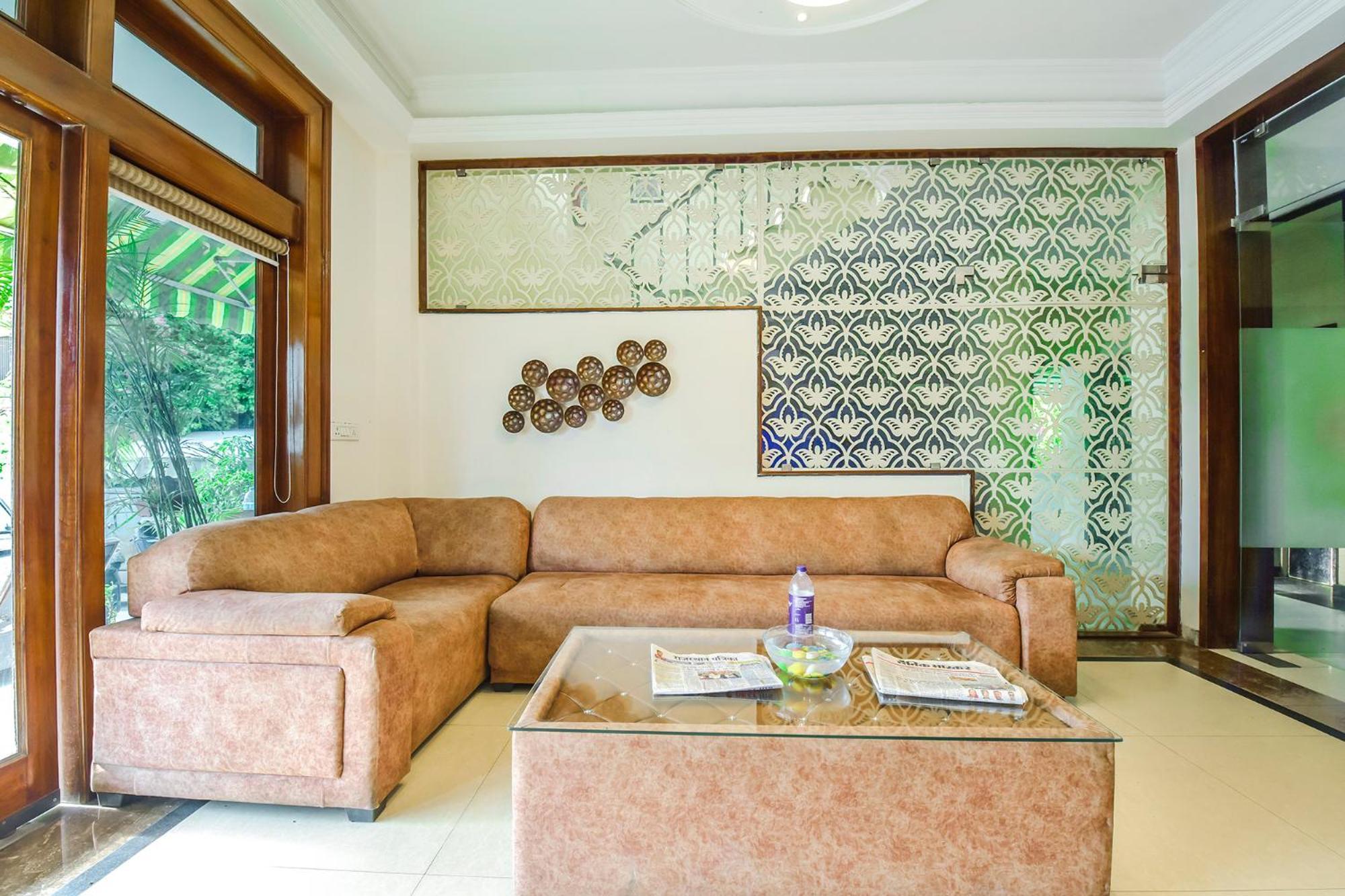 Collection O Hotel Four Boutique Kukas Екстер'єр фото