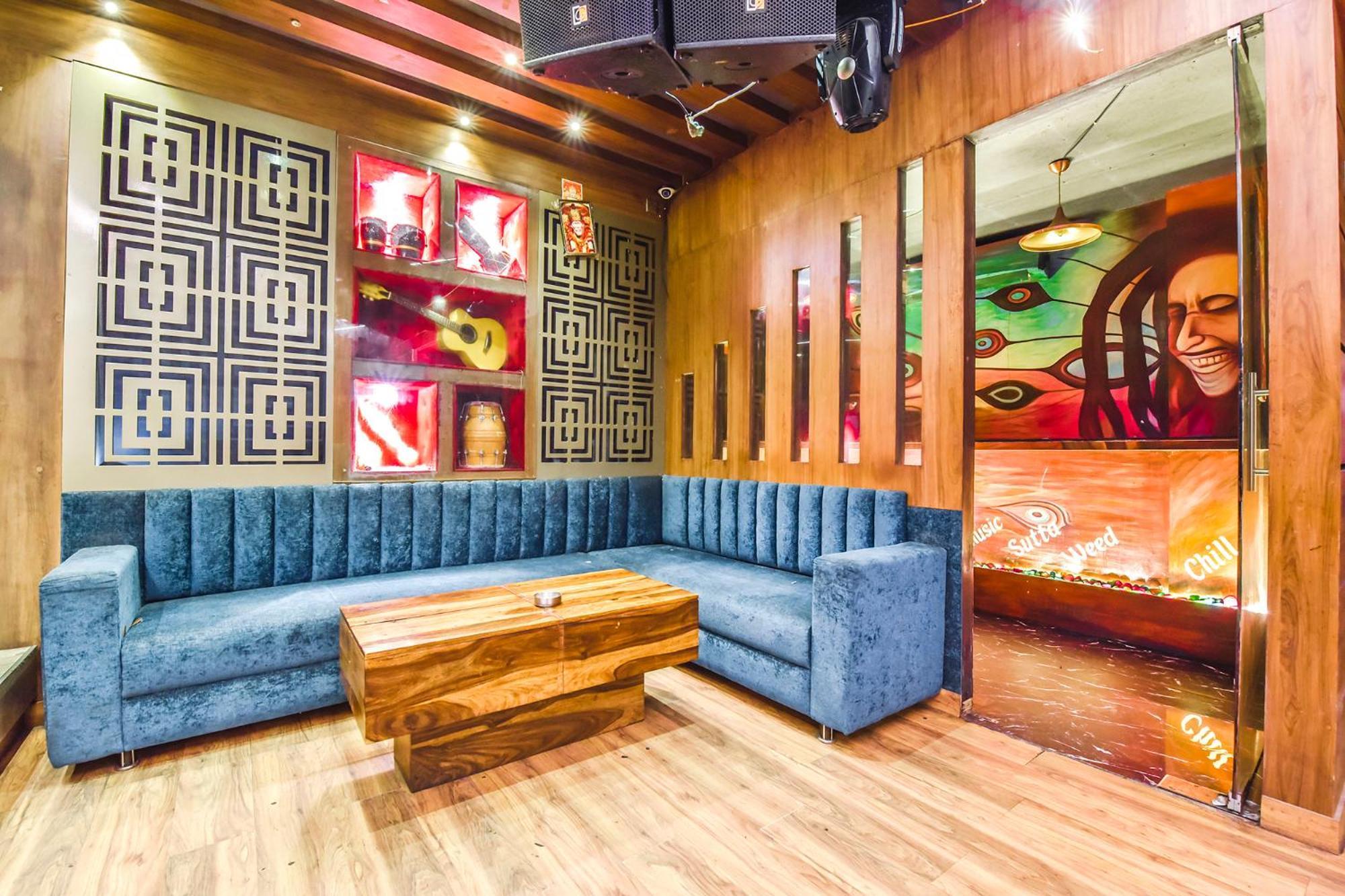 Collection O Hotel Four Boutique Kukas Екстер'єр фото