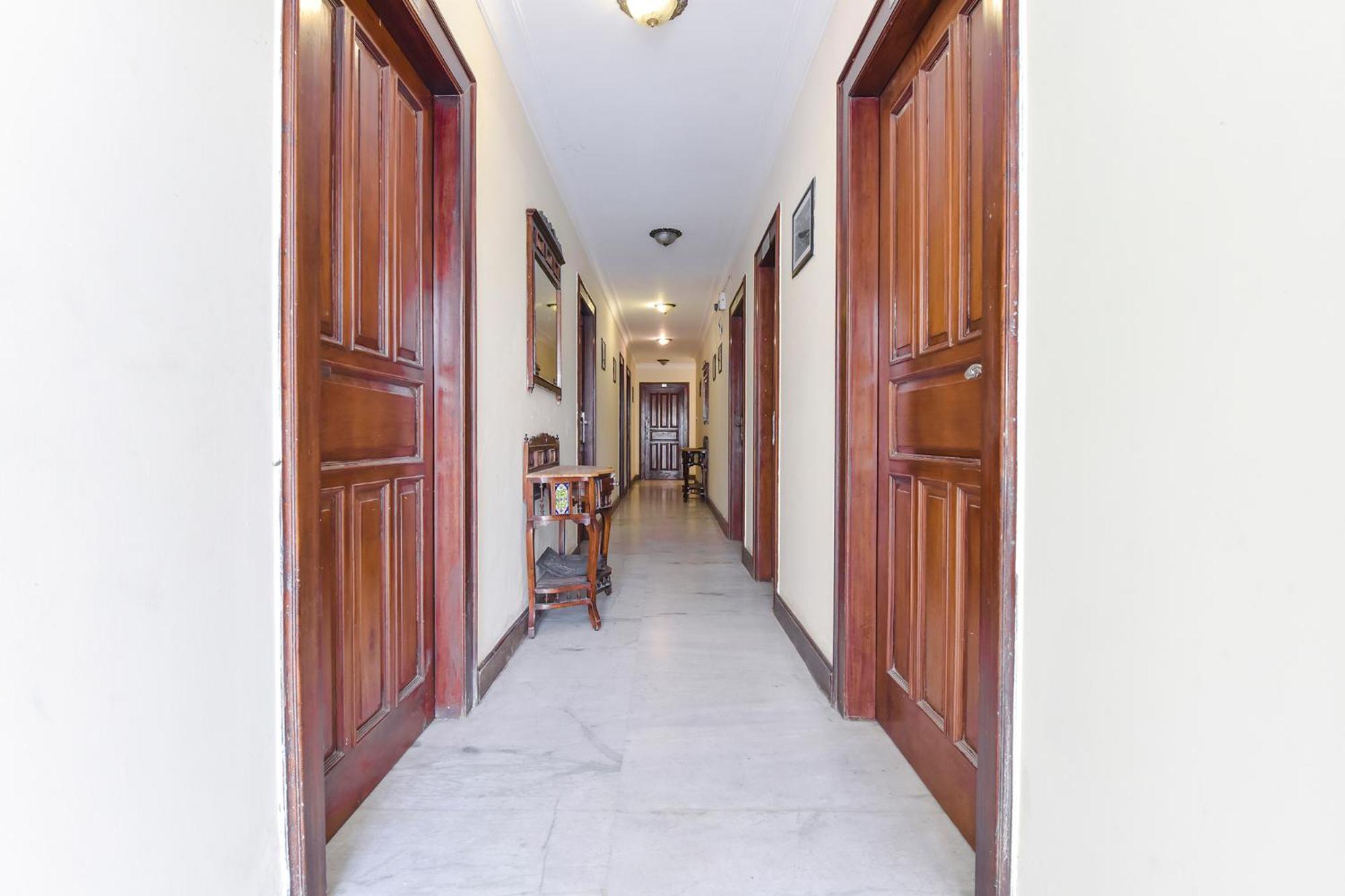 Collection O Hotel Four Boutique Kukas Екстер'єр фото